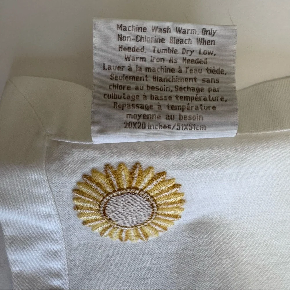 Williams Sonoma Vintage Sunflower Embroidered Cotton Napkins Set 2